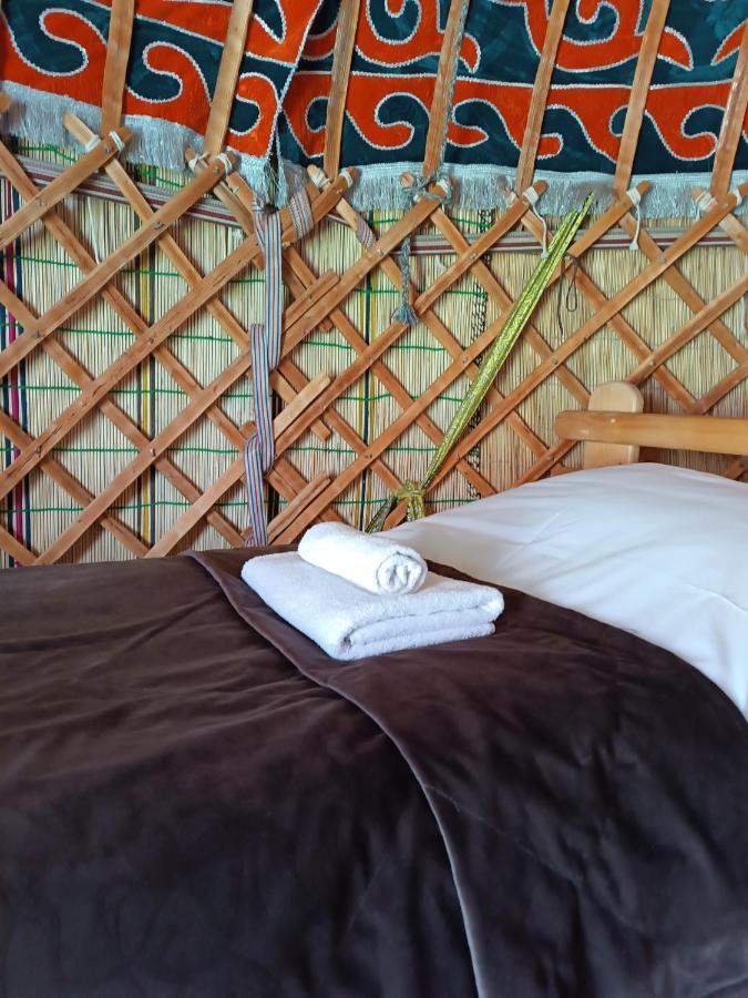 Yurt Stay In Downtown Karakol Kamer foto
